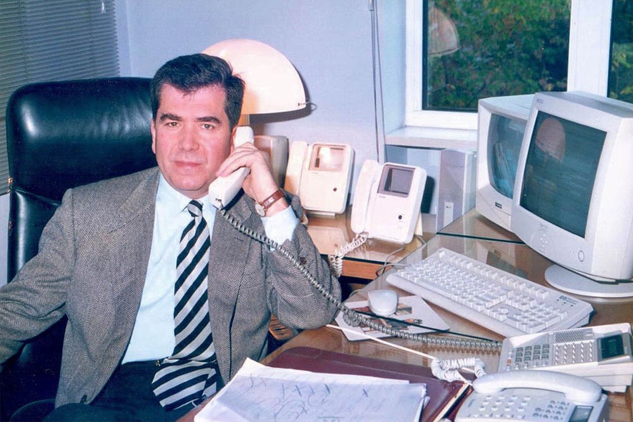 αλέξης μητρόπουλος για μισθούς