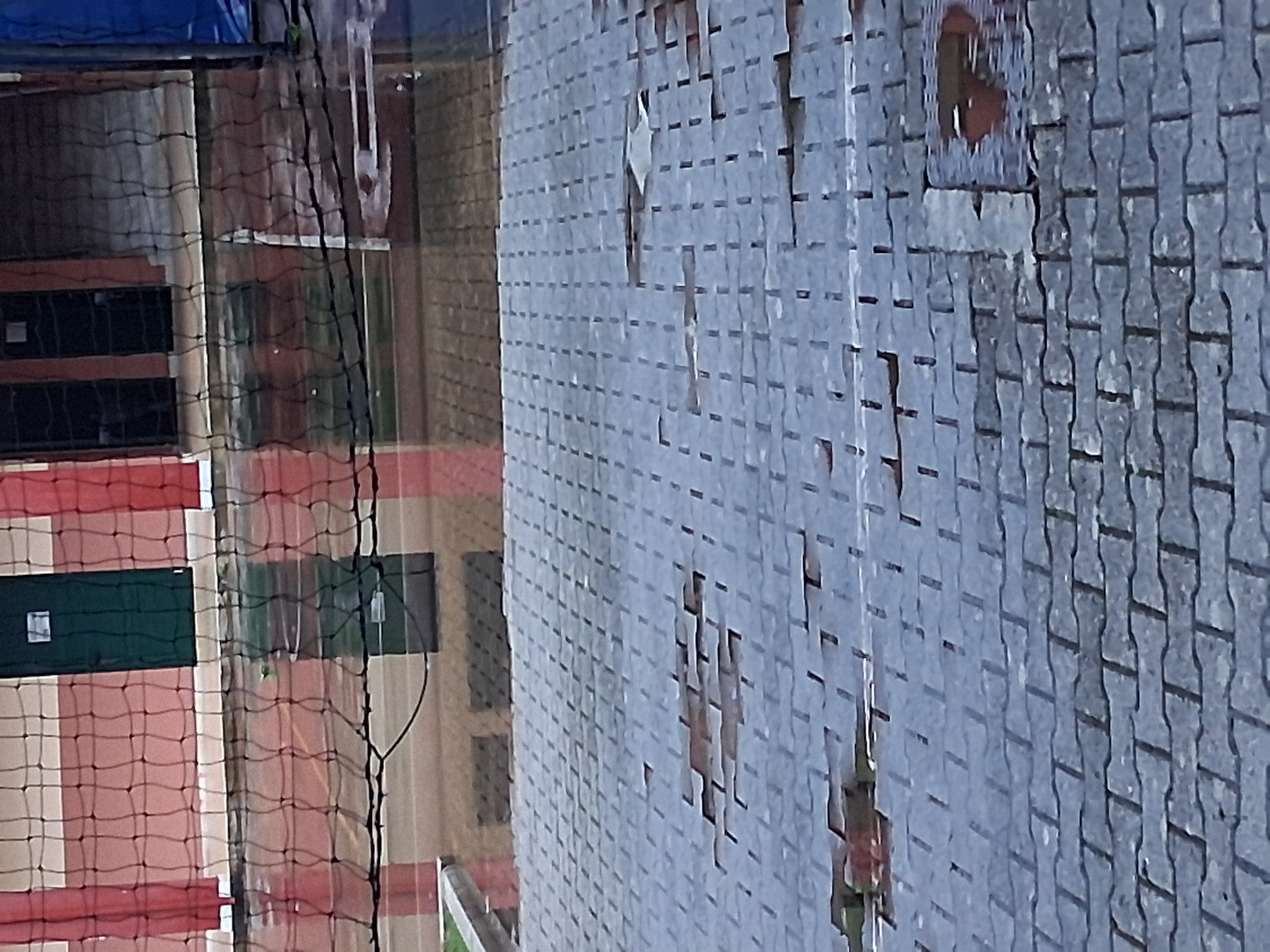 Πλημμυρισμένο προαύλιο σχολείου