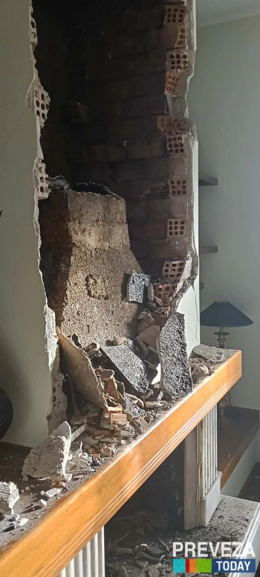 Έπεσε κεραυνός σε σπίτι στην Πρέβεζα