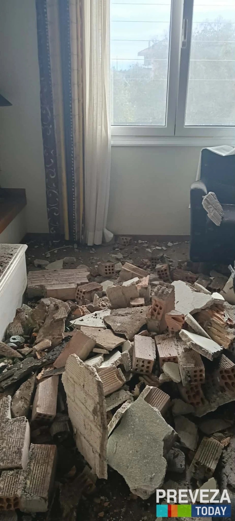 Έπεσε κεραυνός σε σπίτι στην Πρέβεζα