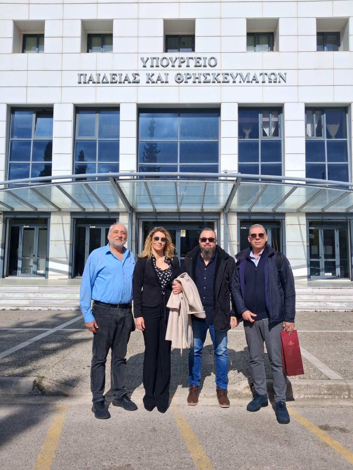 Συνάντηση Κωνσταντίνου Βλάση με φορείς στη Σαντορίνη