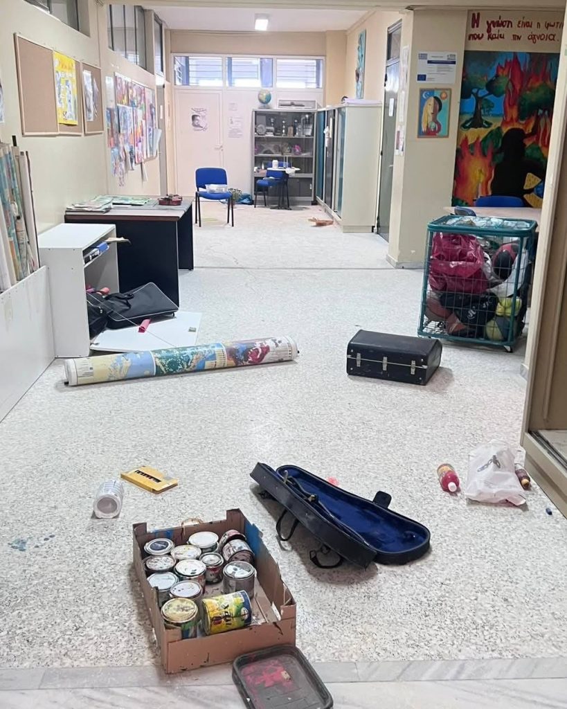 Οργανωμένη εισβολή και χάος στο 5ο Γυμνάσιο-Λύκειο Γλυφάδας