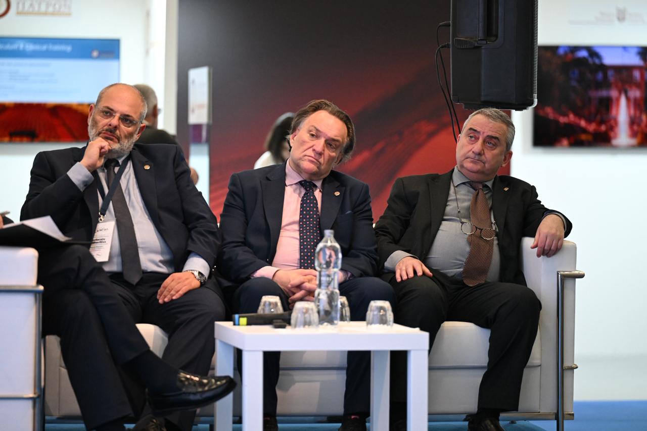 apth-AI.jpeg AU S-Bar: Το 54% των φοιτητών του Αριστοτελείου ζητά καθοδήγηση για την ΑΙ