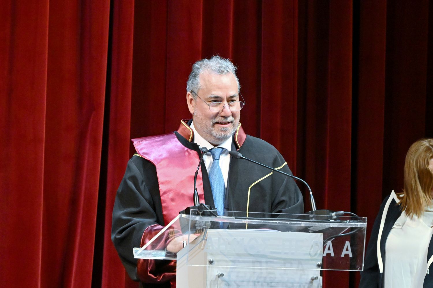 2_10.jpg Το Πανεπιστήμιο Πειραιώς αναγόρευσε τον Πρόεδρο της ĒNSOFI Αχιλλέα Β. Κωνσταντακόπουλο σε Επίτιμο Διδάκτορα