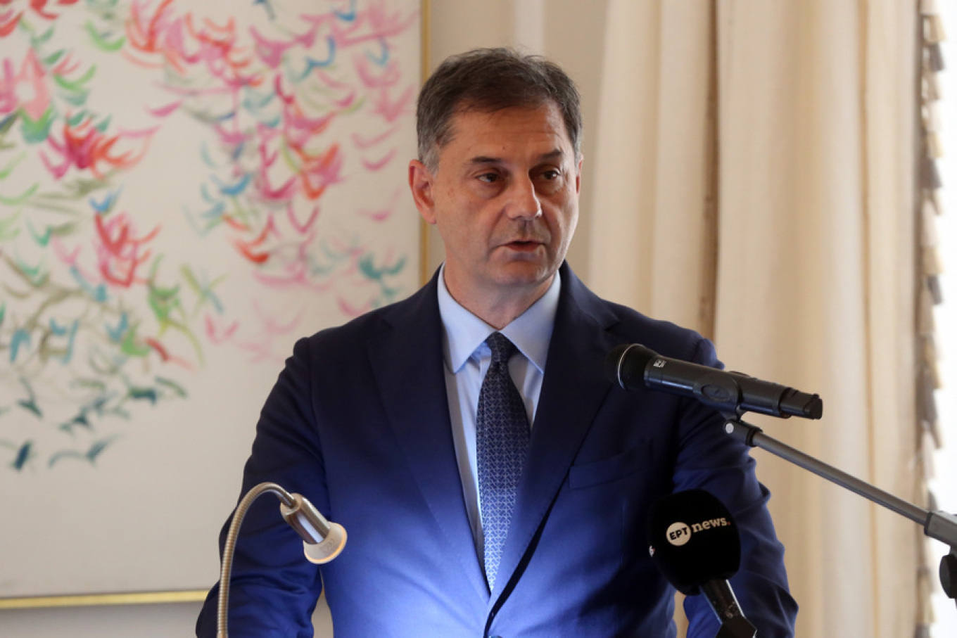 31928281.jpg Ο υφυπουργός Εξωτερικών Χάρης Θεοχάρης