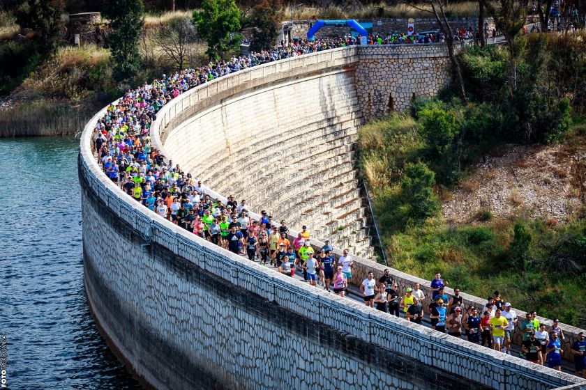 aua12th_marathon_lake_run_2.jpg aua12th_marathon_lake_run_2.jpg