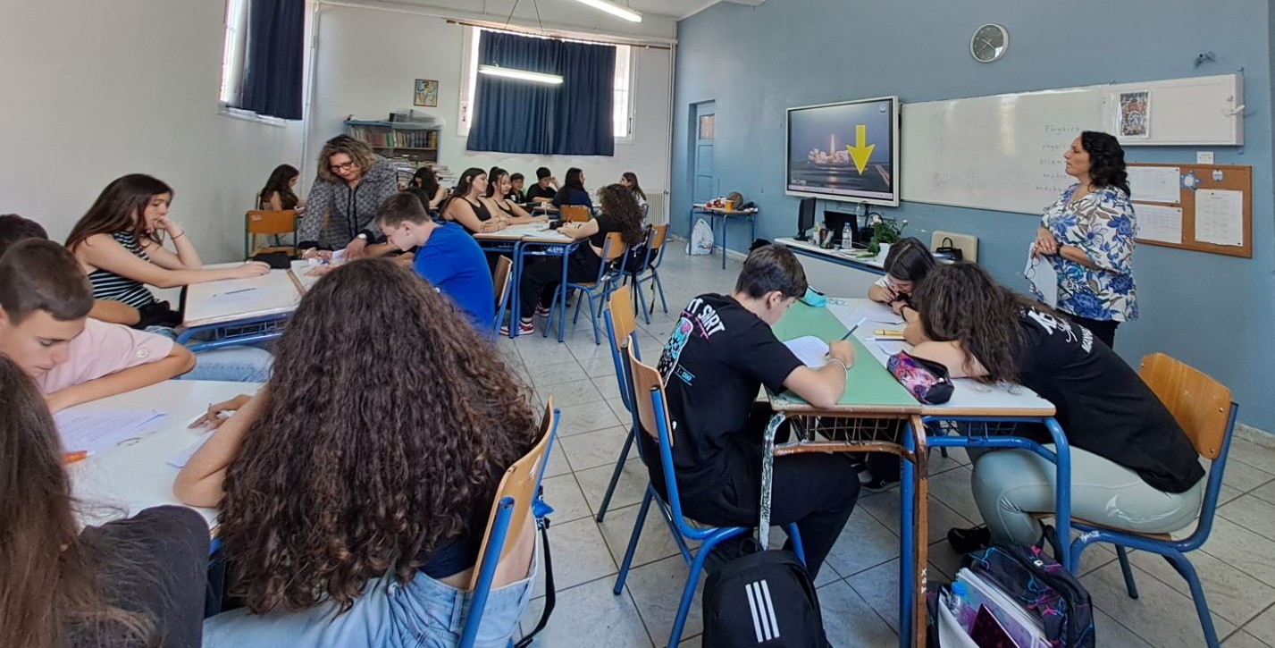 eikona_viber_2026-05-25_11-30-42-724.jpg 2ο Γυμνάσιο Χαλκίδας: Όταν η Φυσική συναντά την Αγγλική Γλώσσα στην τάξη