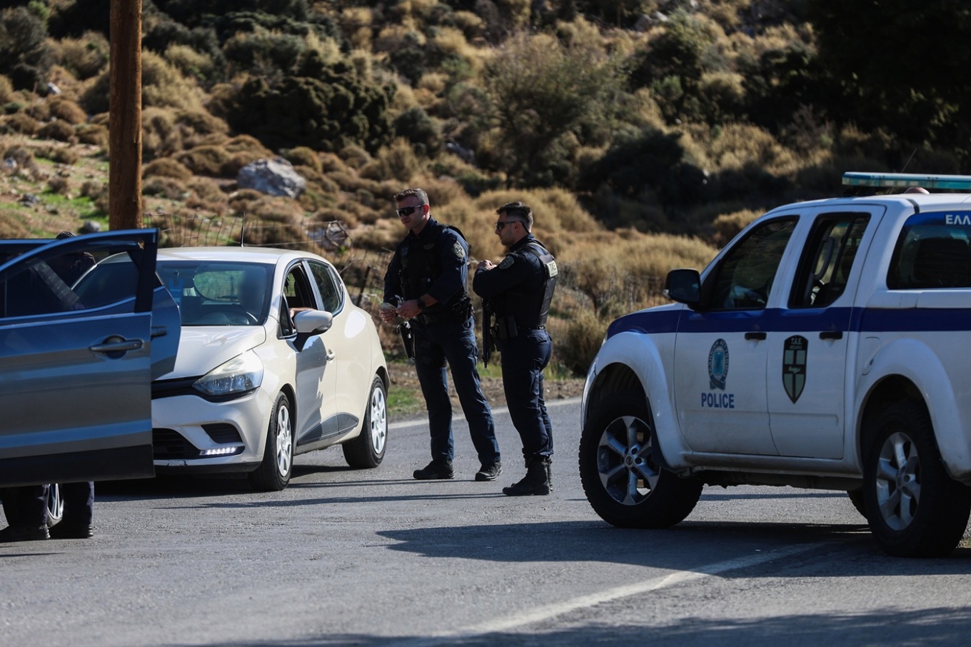 elas-kriti.jpg Επιχείρηση της ΕΛΑΣ στην Κρήτη για ναρκωτικά και απάτες