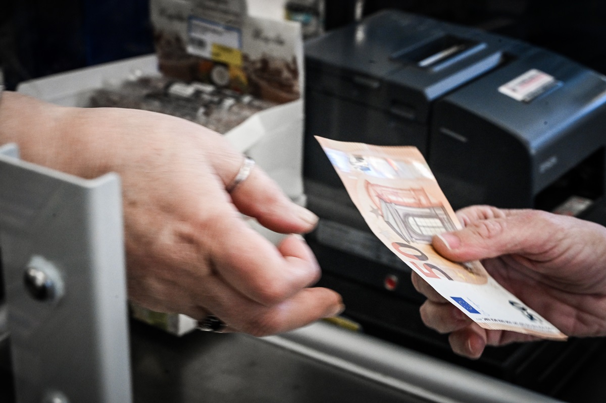 Έρχεται διπλή πληρωμή εξπρές έως 1600 ευρώ σε χιλιάδες οικογένειες με παιδιά