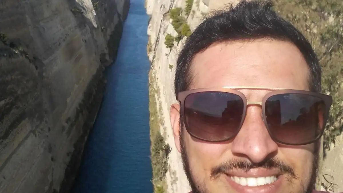 Ο 37χρονος διευθυντής του σχολείου στον Φενεό που σκοτώθηκε στο τροχαίο