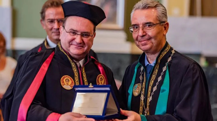 mikos.jpg Αντώνιος Μίκος: Καινοτομία στη Μηχανική Ιστών και τα Βιοϋλικά (Νο 928)