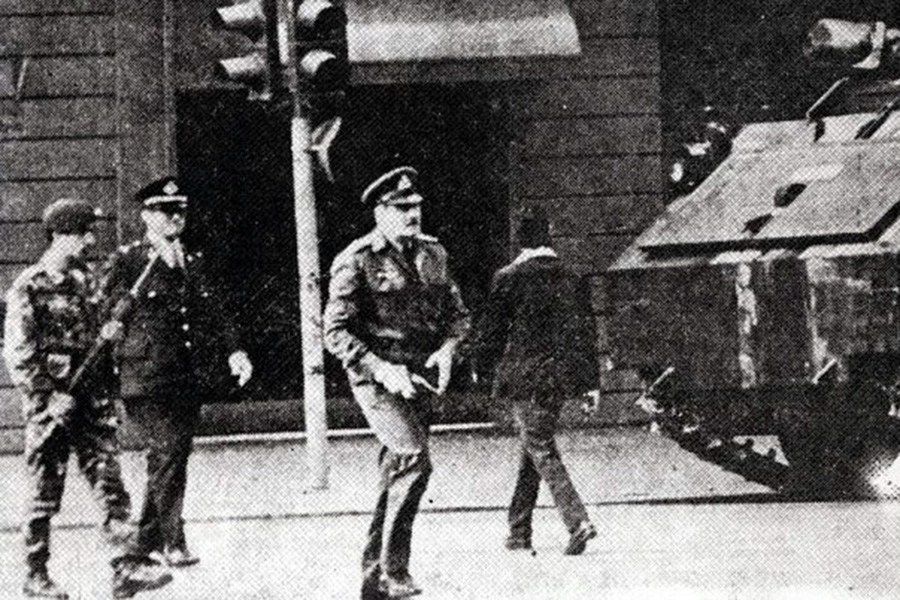 ntetilis.jpg Ο Ντερτιλής «έξω» από το Πολυτεχνείο