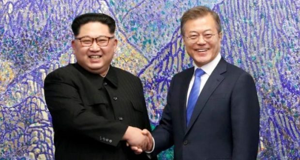 moyn_tze-in.jpg moyn_tze-in.jpg