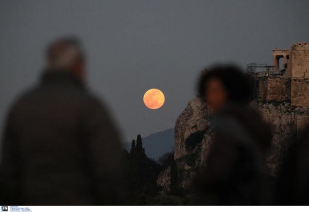 Υπερπανσέληνος στην Αθήνα