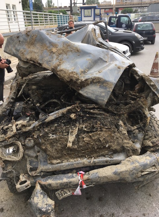 car2.jpg 2