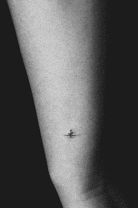motion-tattoo-a-life-of-a-rose-balazs-bercsenyi-2-5c66ace299804-700.gif «Κινούμενο» τατουάζ