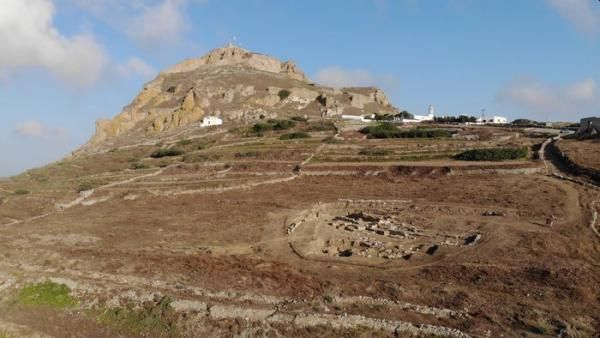 Το κλασικό νεκροταφείο στις νότιο-ανατολικές υπώρειες του λόφου του Ξώμπουργου