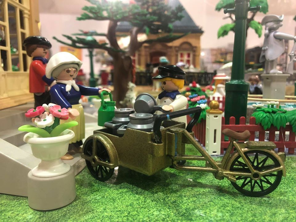 playmobil1.jpg playmobil