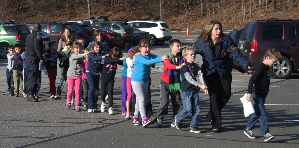ipa.jpg ΗΠΑ Sandy Hook Elementary