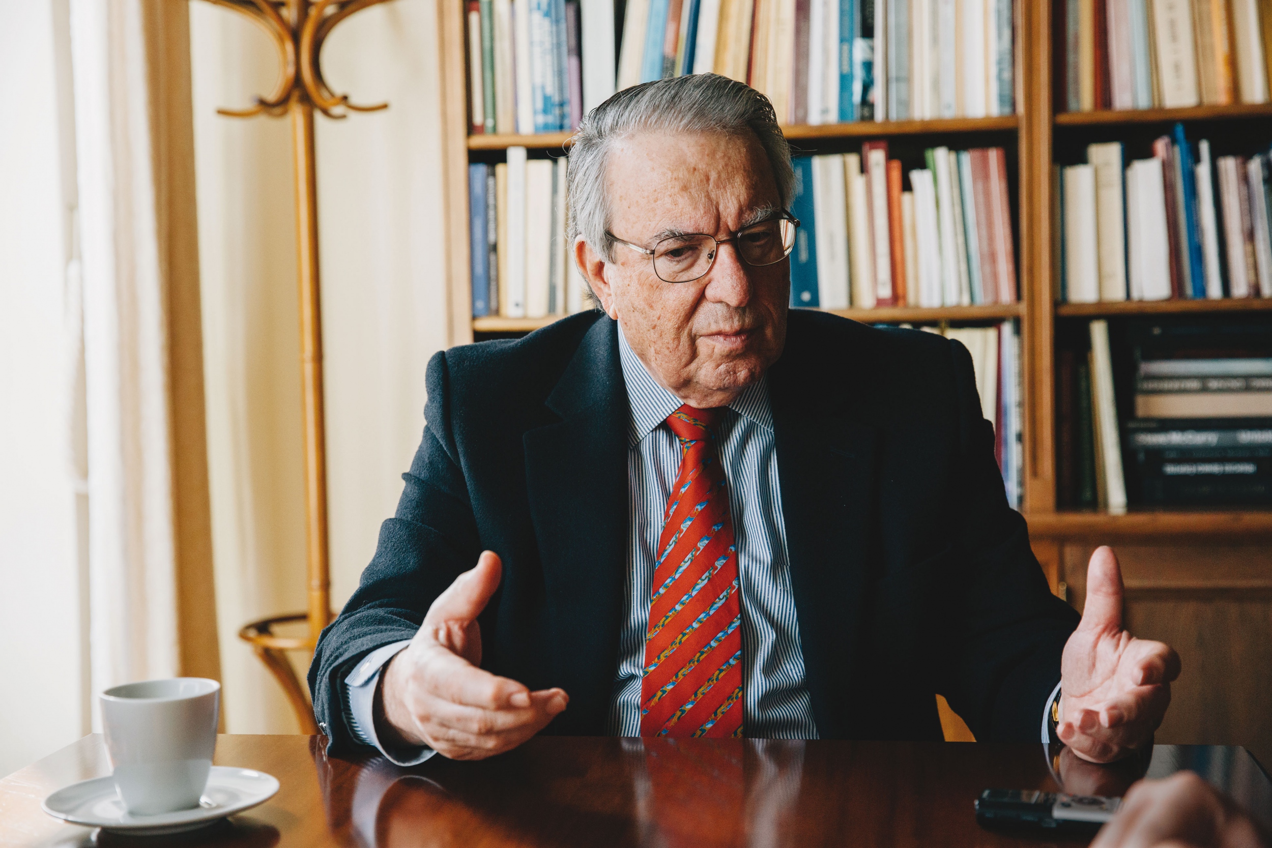 mpampiniotis.jpg mpampiniotis.jpg