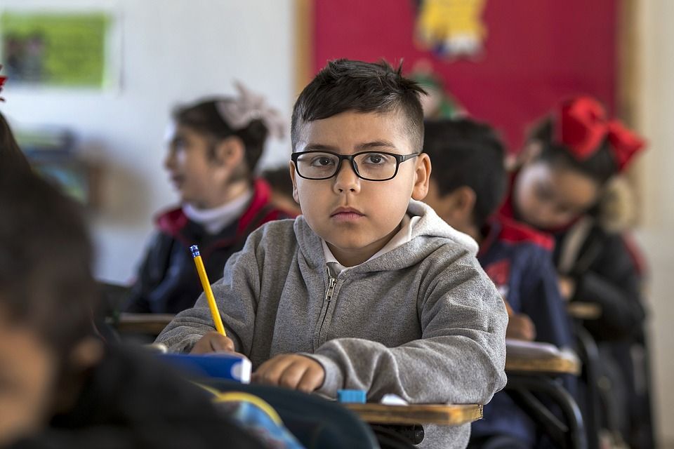 school_class_mathitis_dimotiko_sholeio.jpg school class μαθητής, δημοτικό, σχολείο