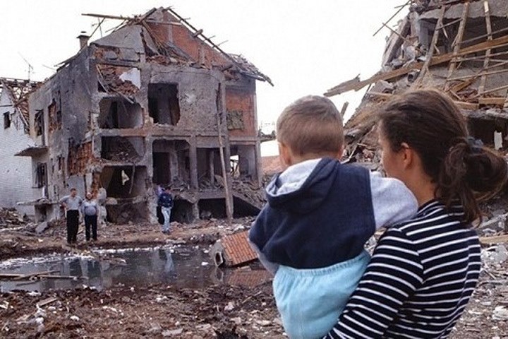 24 Μαρτίου 1999 Το ΝΑΤΟ βομβαρδίζει τη Γιουγκοσλαβία