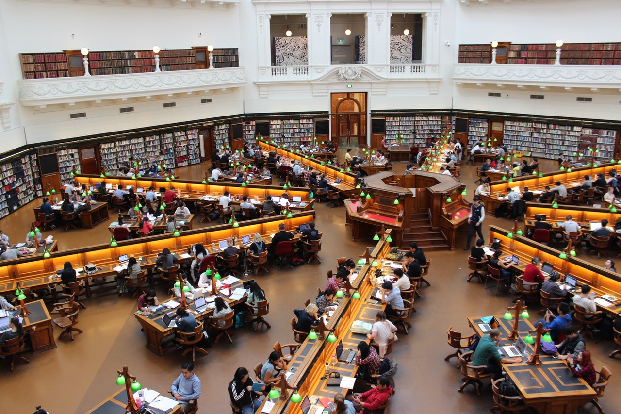 panelladikes_panellinies_libary.jpg Πανελλήνιες 2021: Κατεύθυνση Διεθνών & Ευρωπαϊκών Σπουδών