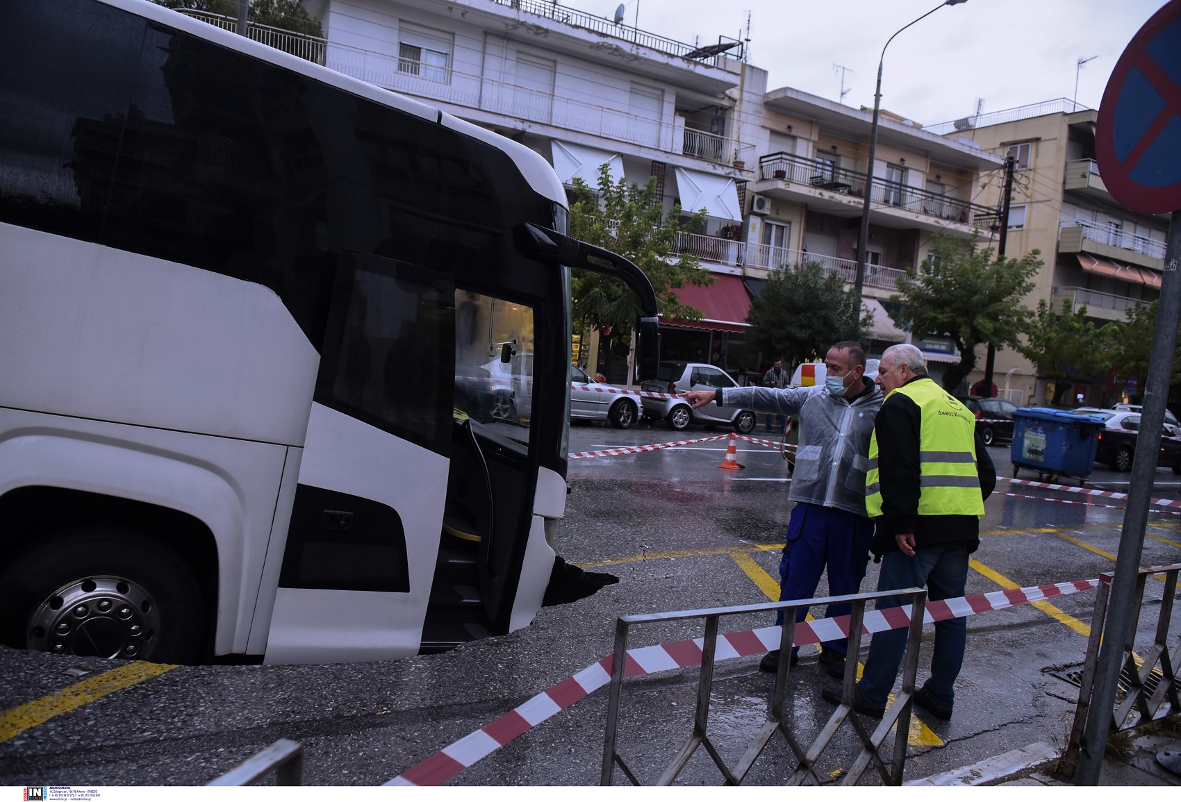 Λεωφορείο στη Θεσσαλονίκη - Κακοκαιρία Μπάλλος