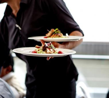 Σερβιτόρος