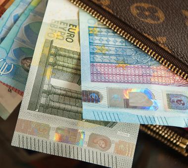 χρήματα, αυξήσεις, ευρώ