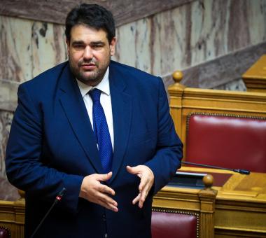 Ο Υπουργός Εσωτερικών Θεόδωρος Λιβάνιος στη Βουλή