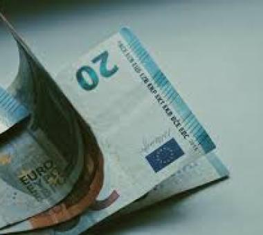 Ευρώ, χρήματα, μισθοί