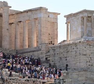 Ο βράχος της Ακρόπολης υπό την εποπτεία του υπουργείου Πολιτισμού όπου θα γίνουν προσλήψεις μέσω ΑΣΕΠ