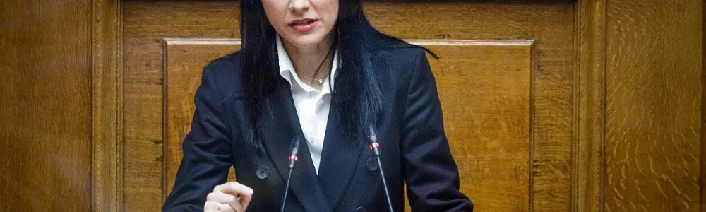 Η Νάντια Γιαννακοπούλου είναι Ελληνίδα δικηγόρος και πολιτικός, που υπηρετεί ως βουλευτής Β2' Δυτικού Τομέα Αθηνών του Ελληνικού Κοινοβουλίου με το ΠΑ.ΣΟ.Κ. - Κίνημα Αλλαγής από τον Ιούλιο του 2019