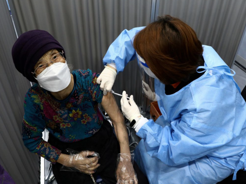 Νότια Κορέα: Πέτυχε να εμβολιάσει το 70% του πληθυσμού της