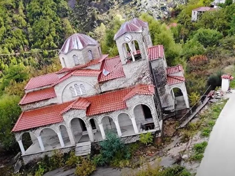 Βίντεο: Ένα χωριό-«φάντασμα» της Ελλάδας που βουλιάζει