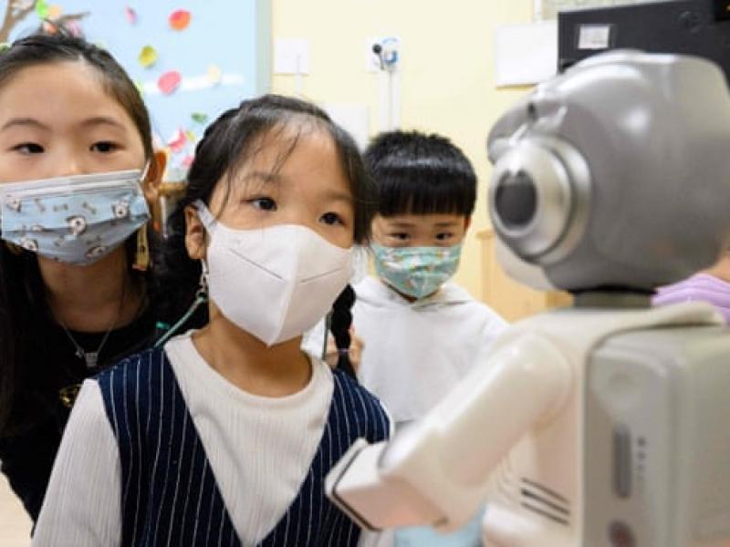 Η Νότια Κορέα δοκιμάζει βοηθούς διδασκαλίας ρομπότ σε νηπιαγωγεία!
