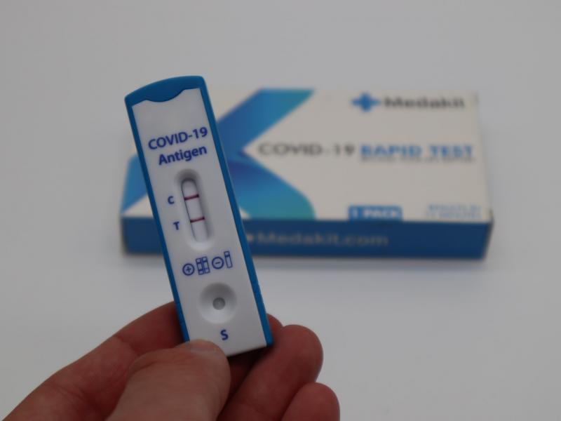 Φαρμακοποιός δήλωσε 2.198 rapid test που δεν είχε προμηθευτεί