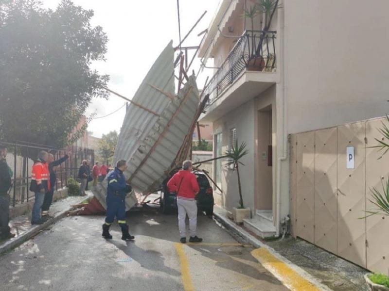 Κακοκαιρία - Ζάκυνθος: Μεγάλες ζημιές από ανεμοστρόβιλο - «Ξηλώθηκε» σκέπαστρο σχολείου