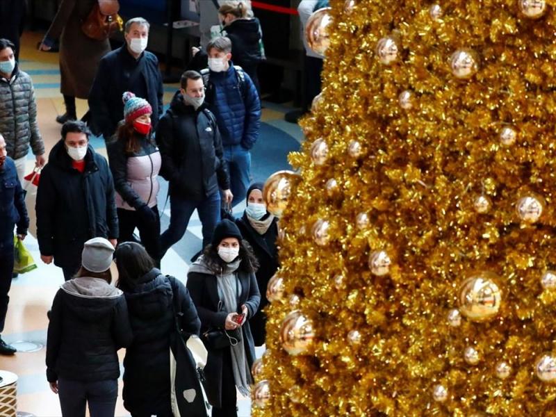 Γιορτές δύο ταχυτήτων: Όλα τα μέτρα για τους ανεμβολίαστους τα Χριστούγεννα