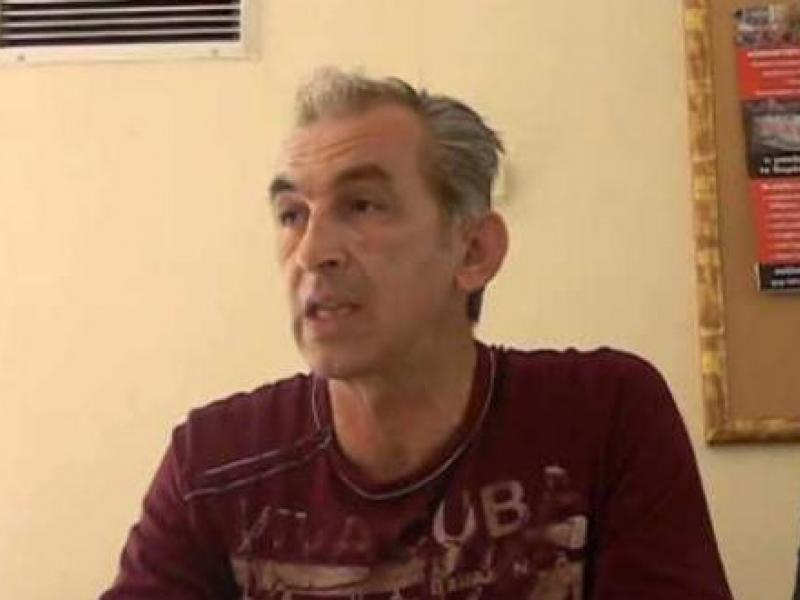 640 εκπαιδευτικοί και άλλοι εργαζόμενοι δηλώνουν αλληλεγγύη στον δάσκαλο Ηλία Σμήλιο