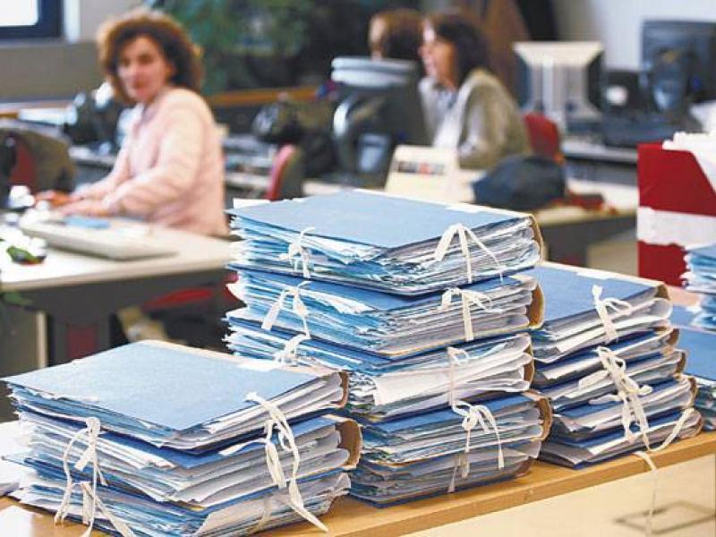 Αιτήσεις για συνταξιοδότηση: Ρεκόρ με 212.000 αιτήσεις το 2021 - Τι γίνεται με τους εκπαιδευτικούς