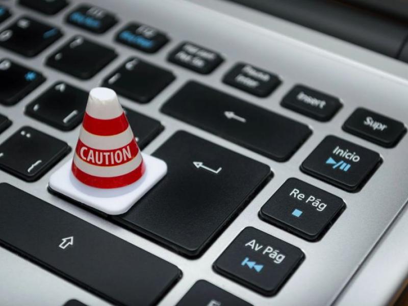 gdpr caution keybord προσωπικά δεδομένα, πληκτρολόγιο, διαδίκτυο, υπολογιστής