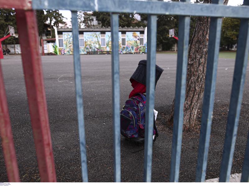 Συναγερμός στα Άνω Λιόσια: Βρέθηκε αδέσποτη σφαίρα σε προαύλιο Δημοτικού Σχολείου