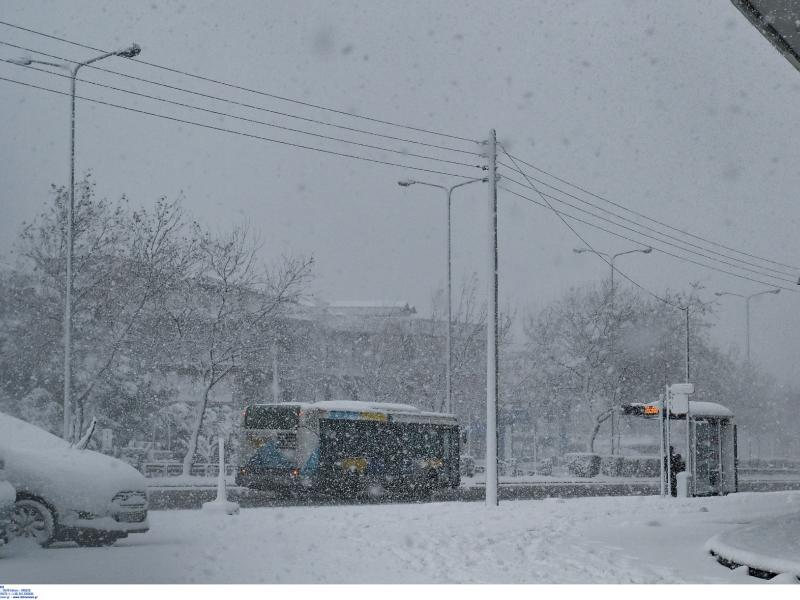 Λεωφορείο στο χιόνι