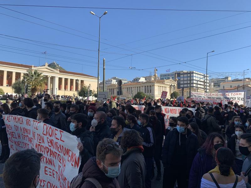 Μαζικό το πανεκπαιδευτικό συλλαλητήριο στην Αθήνα (Φωτογραφίες)