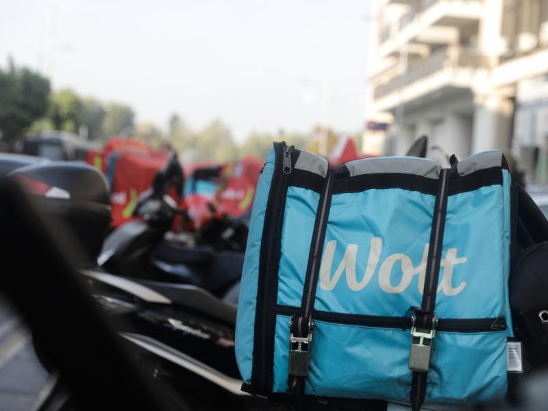 Wolt: Οι διανομείς ζητούν κλείσιμο της πλατφόρμας σε ακραίες καιρικές συνθήκες