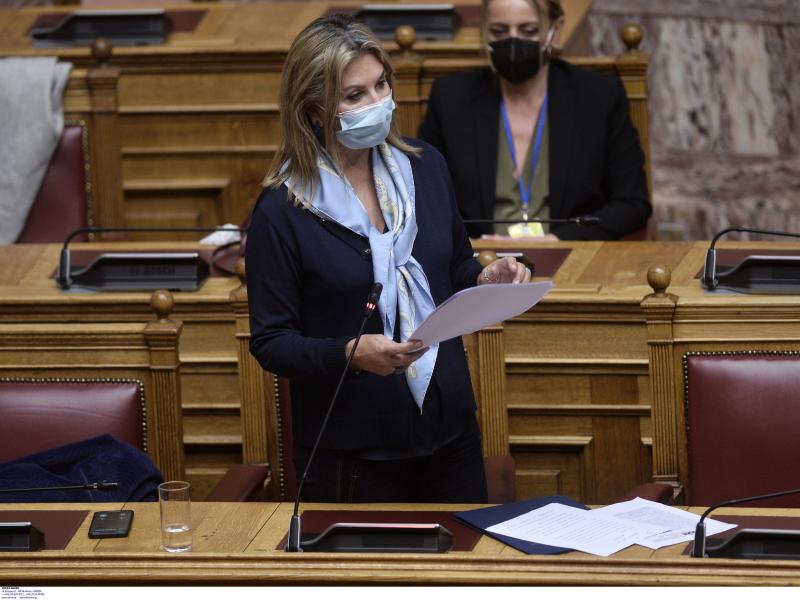 Μακρή: 16.184 διορισμοί και 43.737 προσλήψεις φέτος - Δεν βρίσκουμε σχολικούς νοσηλευτές