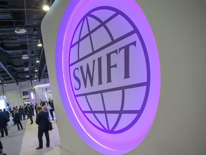 Κινέζος αναλυτής: «Η Ρωσία θα ξεπεράσει την αποσύνδεση από το SWIFT - Η Δύση θα αντέξει;»
