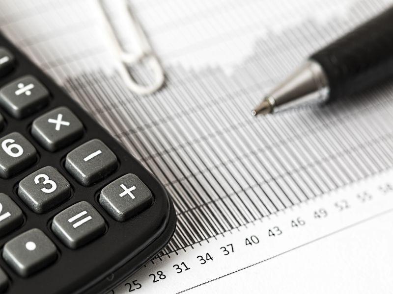 Φορολογικές δηλώσεις: Ένας στους τρεις πληρώνει πρόσθετο φόρο